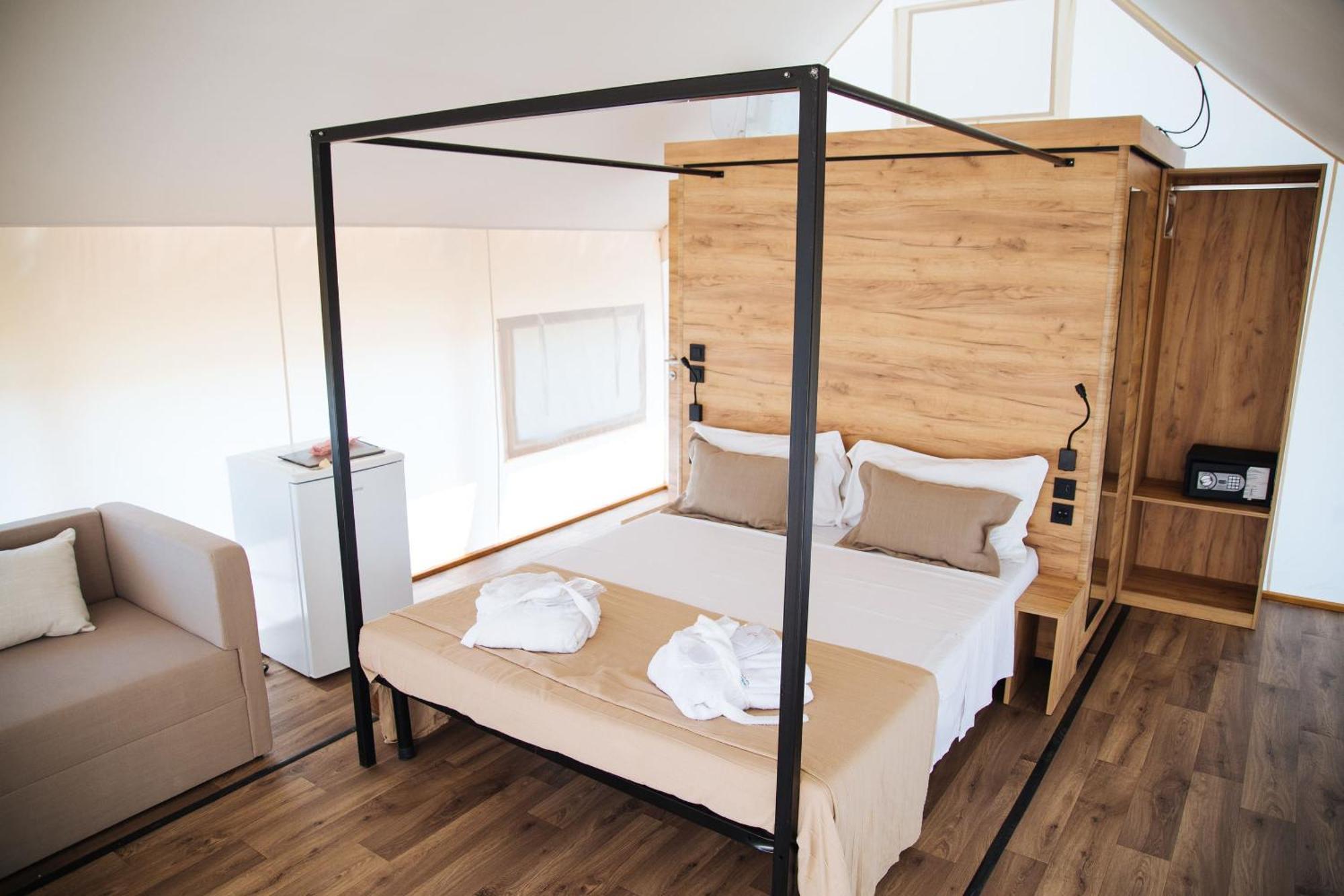 Nabi Resort Glamping & Spa Castel Volturno Extérieur photo